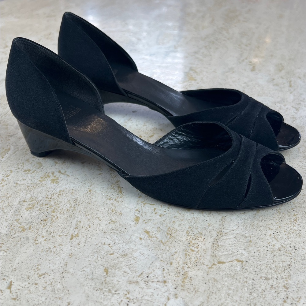 Stuart Weitzman black peep toe kitten 1.5 inch heel women’s size 8